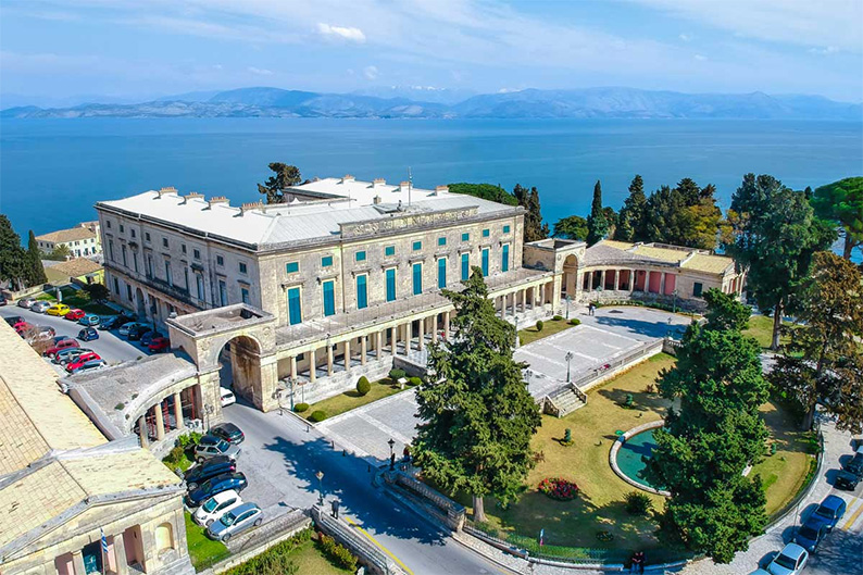 Συνάντηση Μενδώνη – Γκίκα: Στο ΥΠΠΟ η αριστερή Πτέρυγα των Ανακτόρων. Δημοπρατούνται έργα 4.500.000€ Συνάντηση Μενδώνη – Γκίκα: Στο ΥΠΠΟ η αριστερή Πτέρυγα των Ανακτόρων. Δημοπρατούνται έργα 4.500.000€